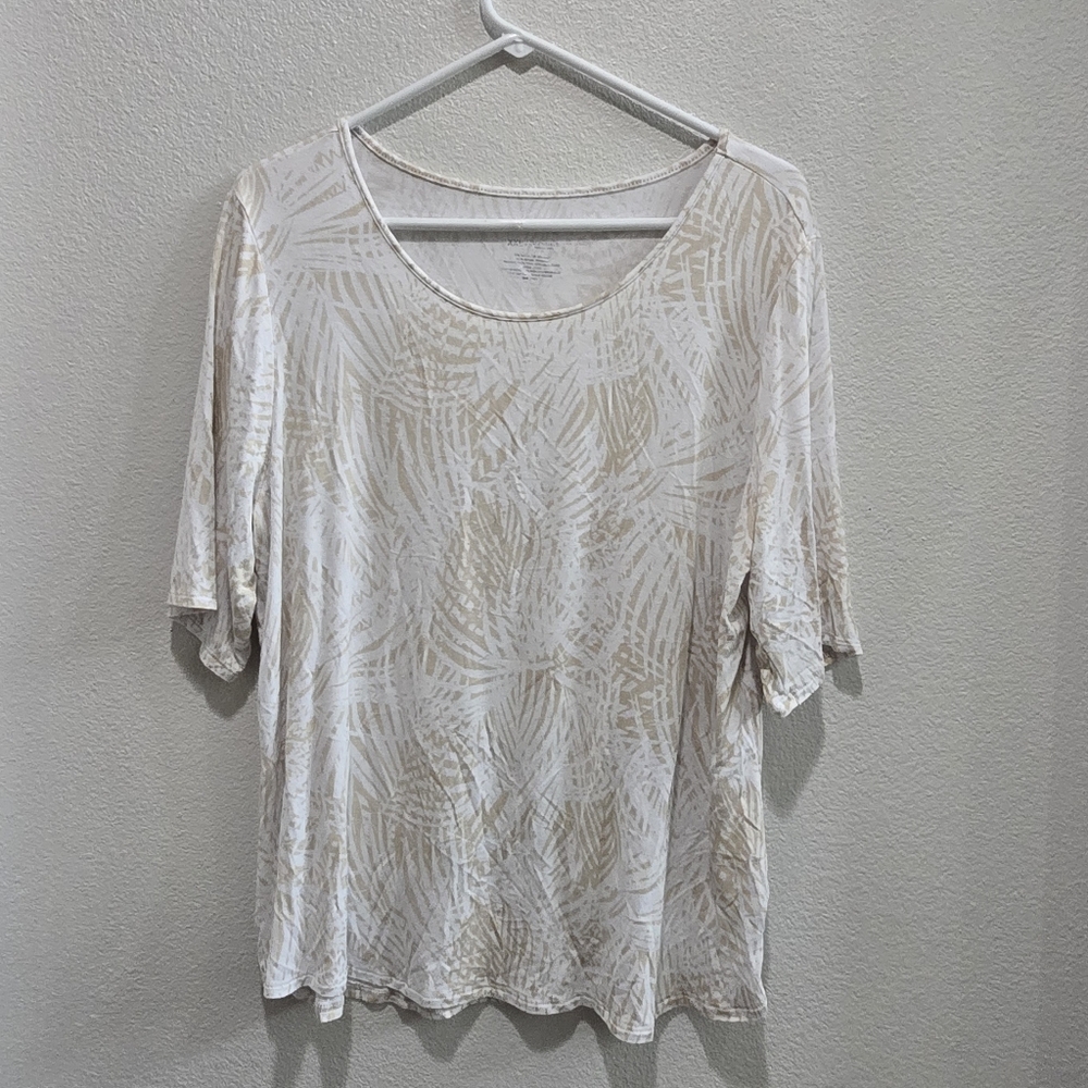 Apt 9 white blouse with tan floral print size XXL